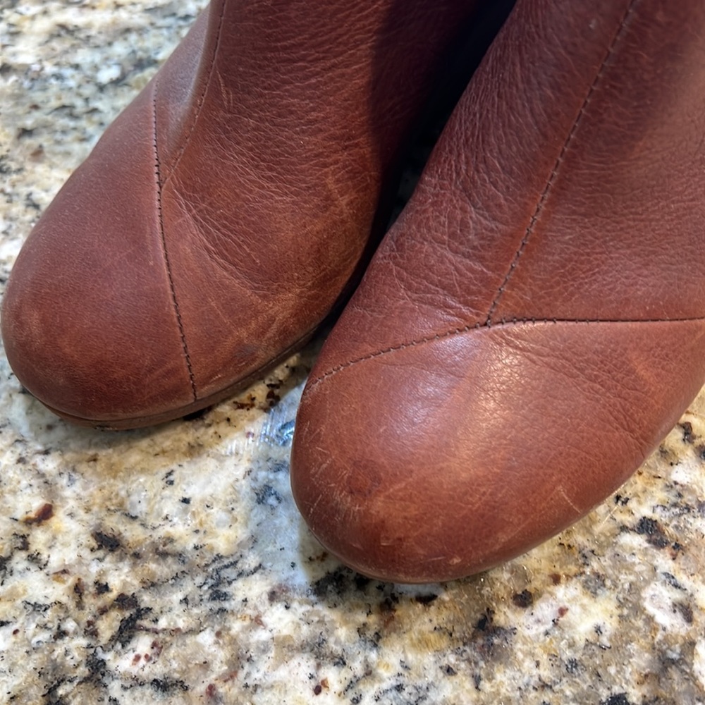 Tom’s booties - Picture 6 of 6